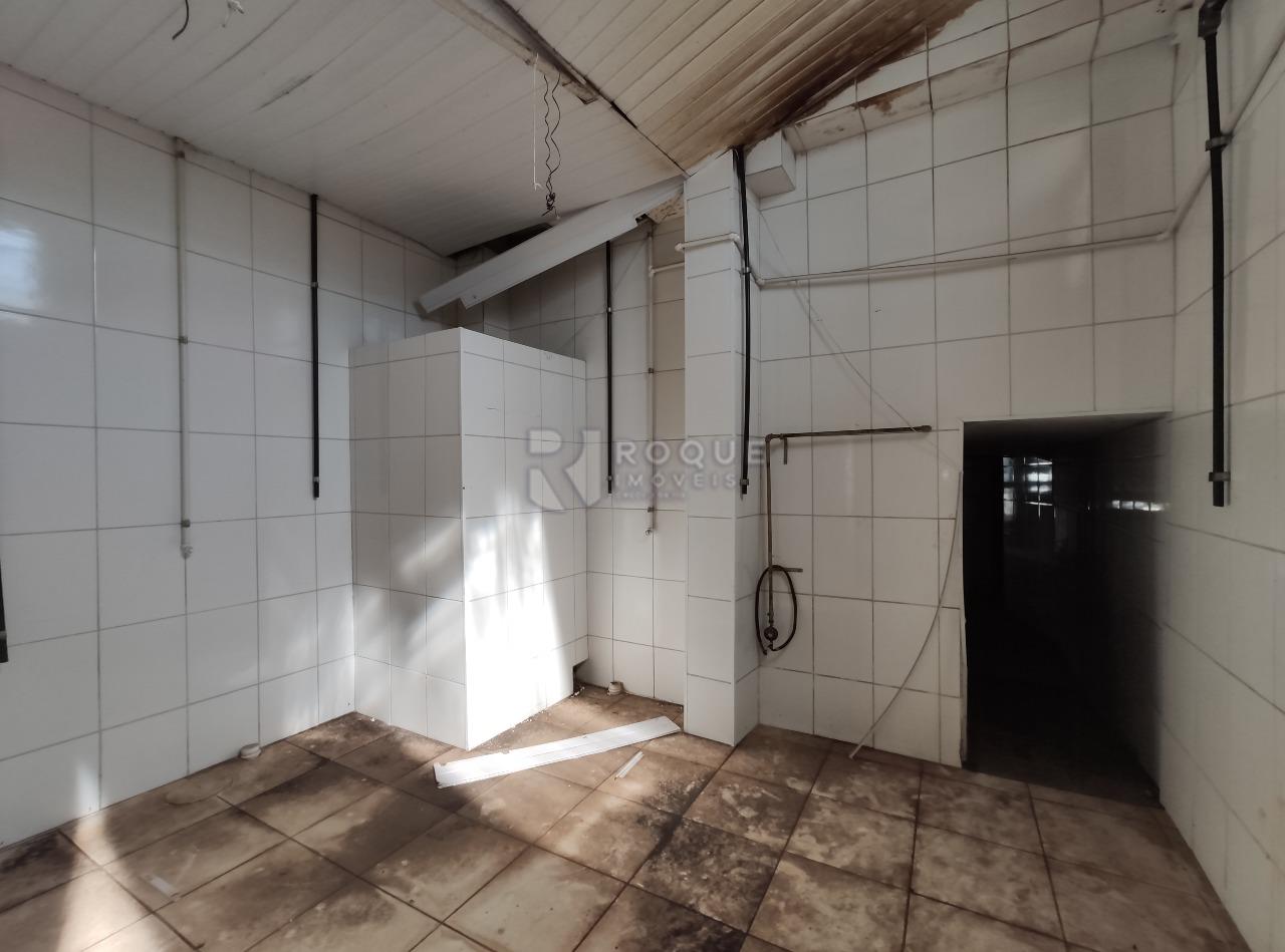 Barracão/Galpão à venda no bairro Centro: Sala
