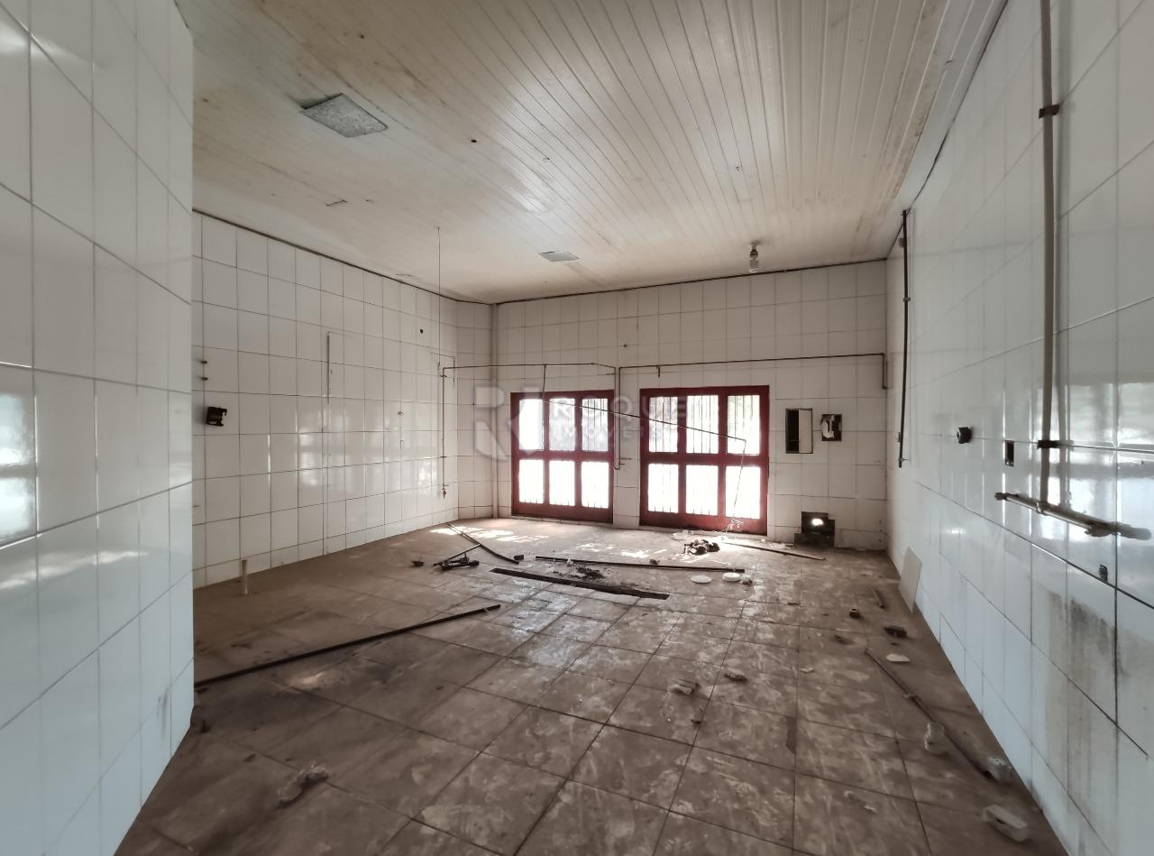 Barracão/Galpão à venda no bairro Centro: Sala