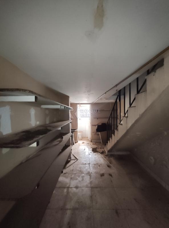 Barracão/Galpão à venda no bairro Centro: Sala