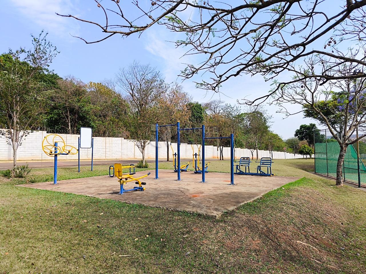 Terreno em condomínio à venda no bairro Residencial Jardim dos Ipês II: 
