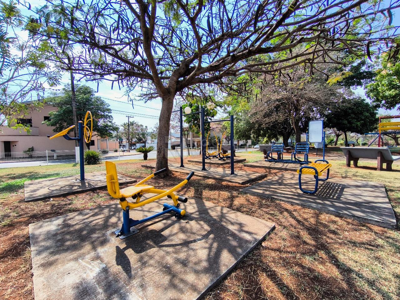 Terreno em condomínio à venda no bairro Residencial Jardim dos Ipês II: 