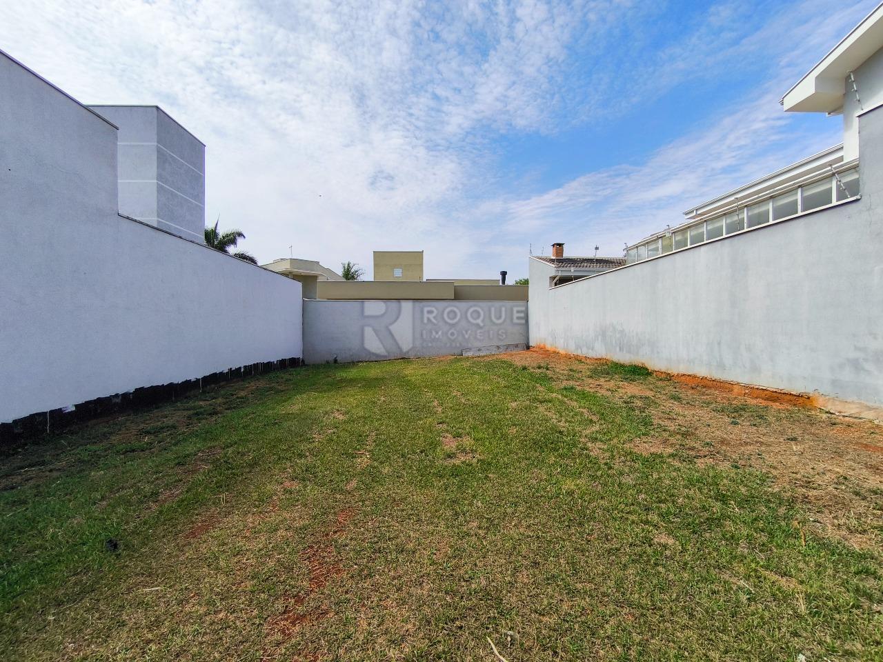 Terreno em condomínio à venda no bairro Residencial Jardim dos Ipês II: 