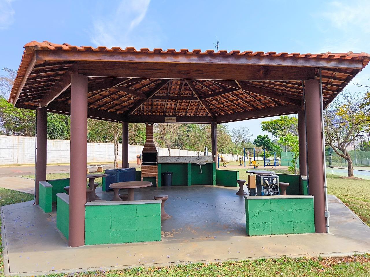 Terreno em condomínio à venda no bairro Residencial Jardim dos Ipês II: 