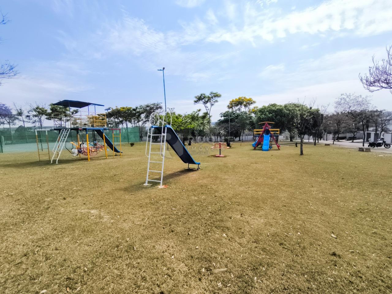 Terreno em condomínio à venda no bairro Residencial Jardim dos Ipês II: 