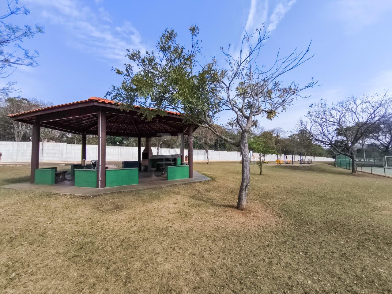Terreno em condomínio à venda no bairro Residencial Jardim dos Ipês II: 
