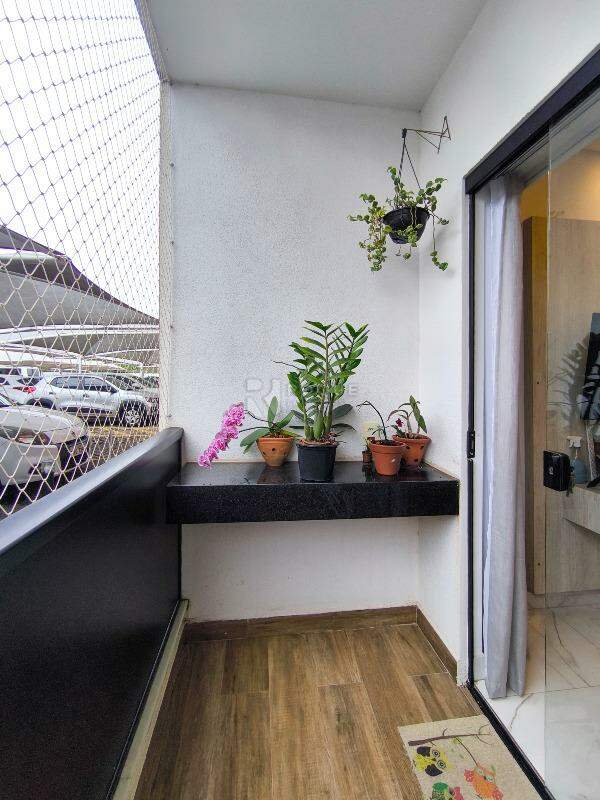 Apartamento à venda no bairro Jardim Ouro Verde: SACADA