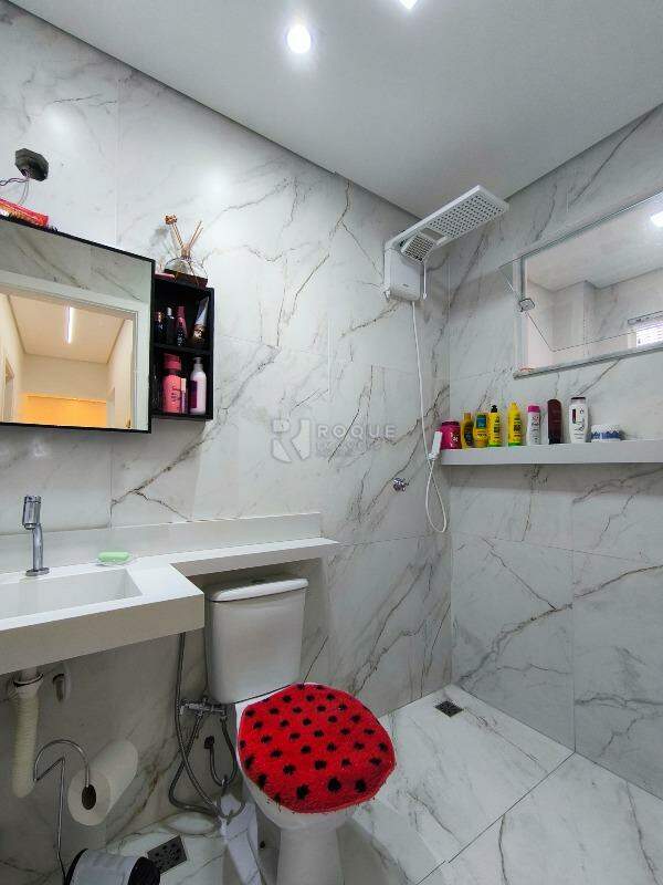 Apartamento à venda no bairro Jardim Ouro Verde: BANHEIRO SOCIAL