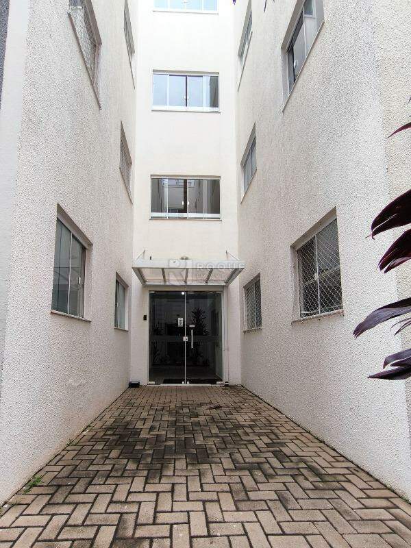 Apartamento à venda no bairro Jardim Ouro Verde: ENTRADA