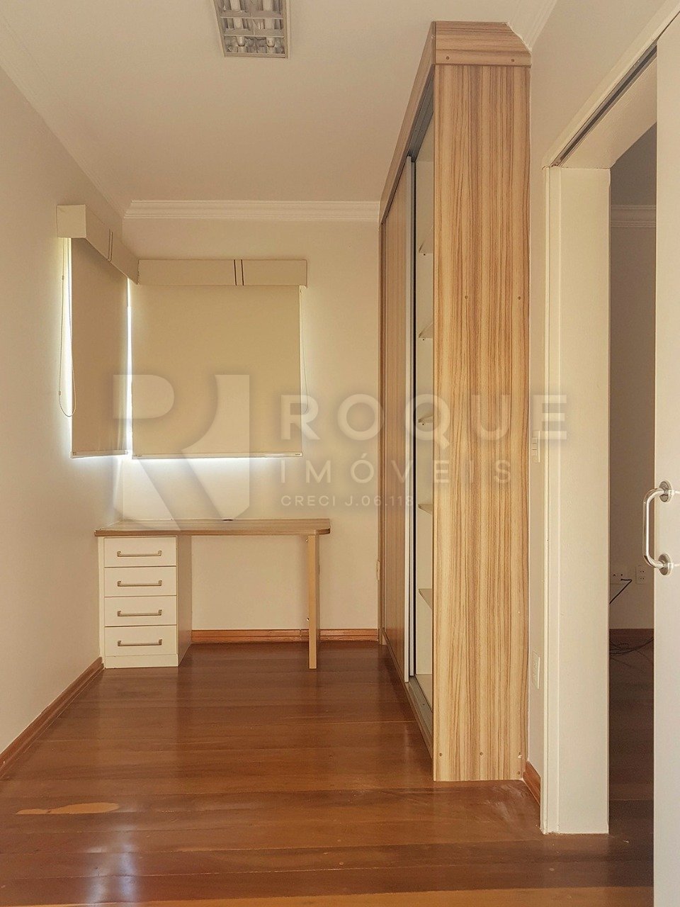 Casa em condomínio à venda no bairro Jardim Terras de Santa Elisa: 