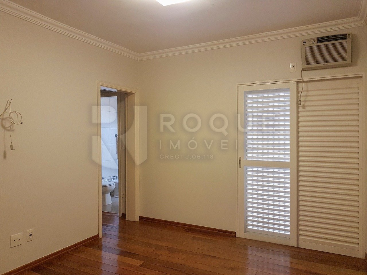 Casa em condomínio à venda no bairro Jardim Terras de Santa Elisa: 