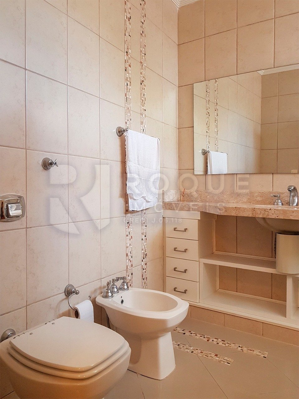 Casa em condomínio à venda no bairro Jardim Terras de Santa Elisa: 