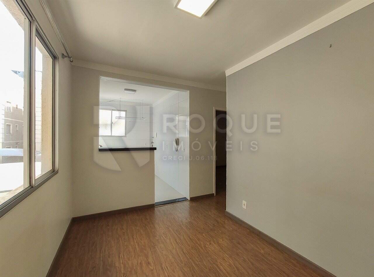 Apartamento à venda no bairro Jardim do Lago: Sala