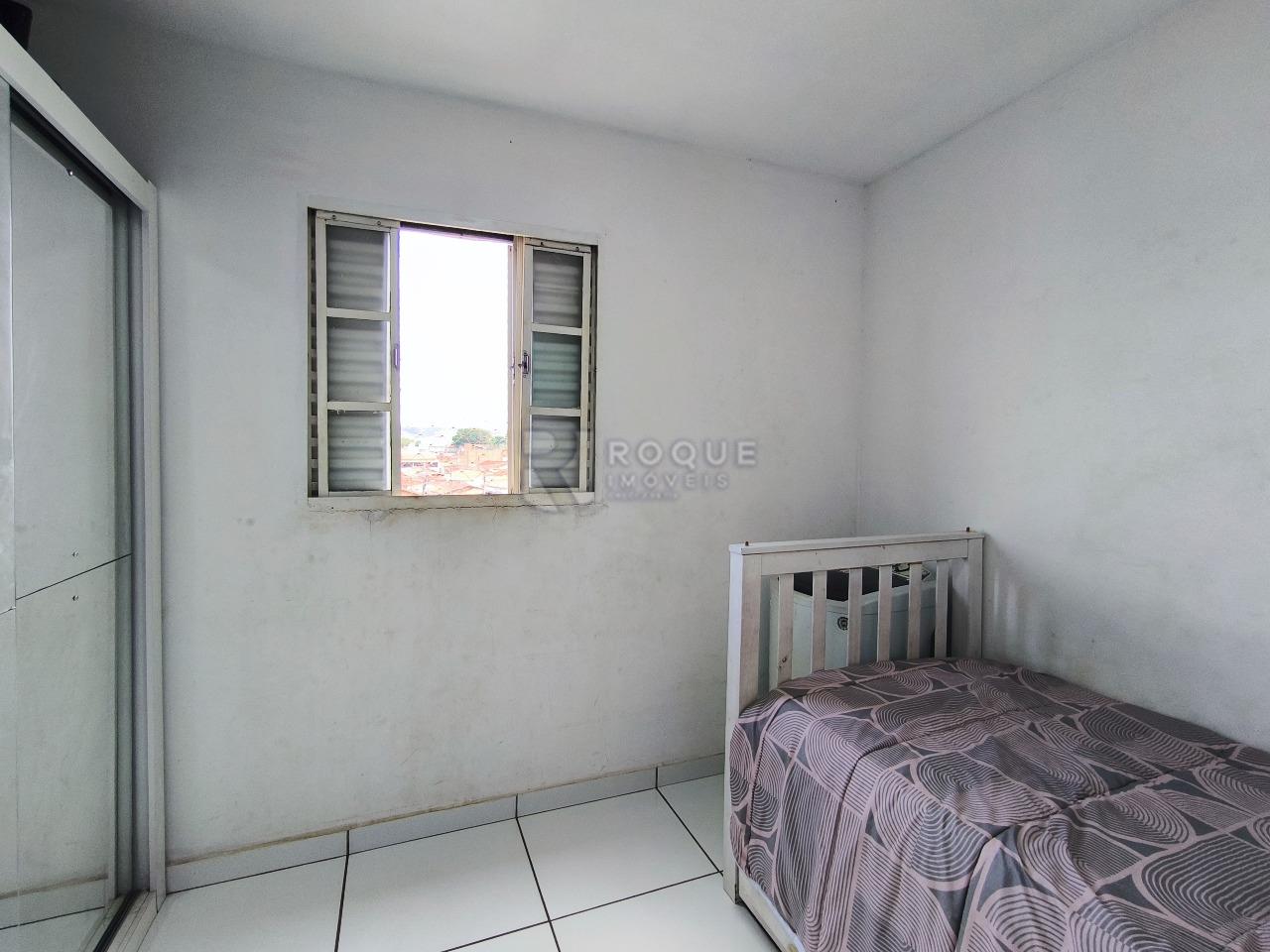 Apartamento à venda no bairro Parque Residencial Abílio Pedro: DORMITÓRIO 2