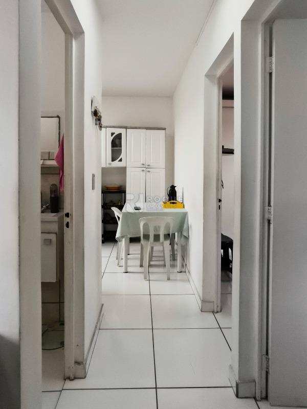 Apartamento à venda no bairro Parque Residencial Abílio Pedro: ÁREA DE CIRCULAÇÃO