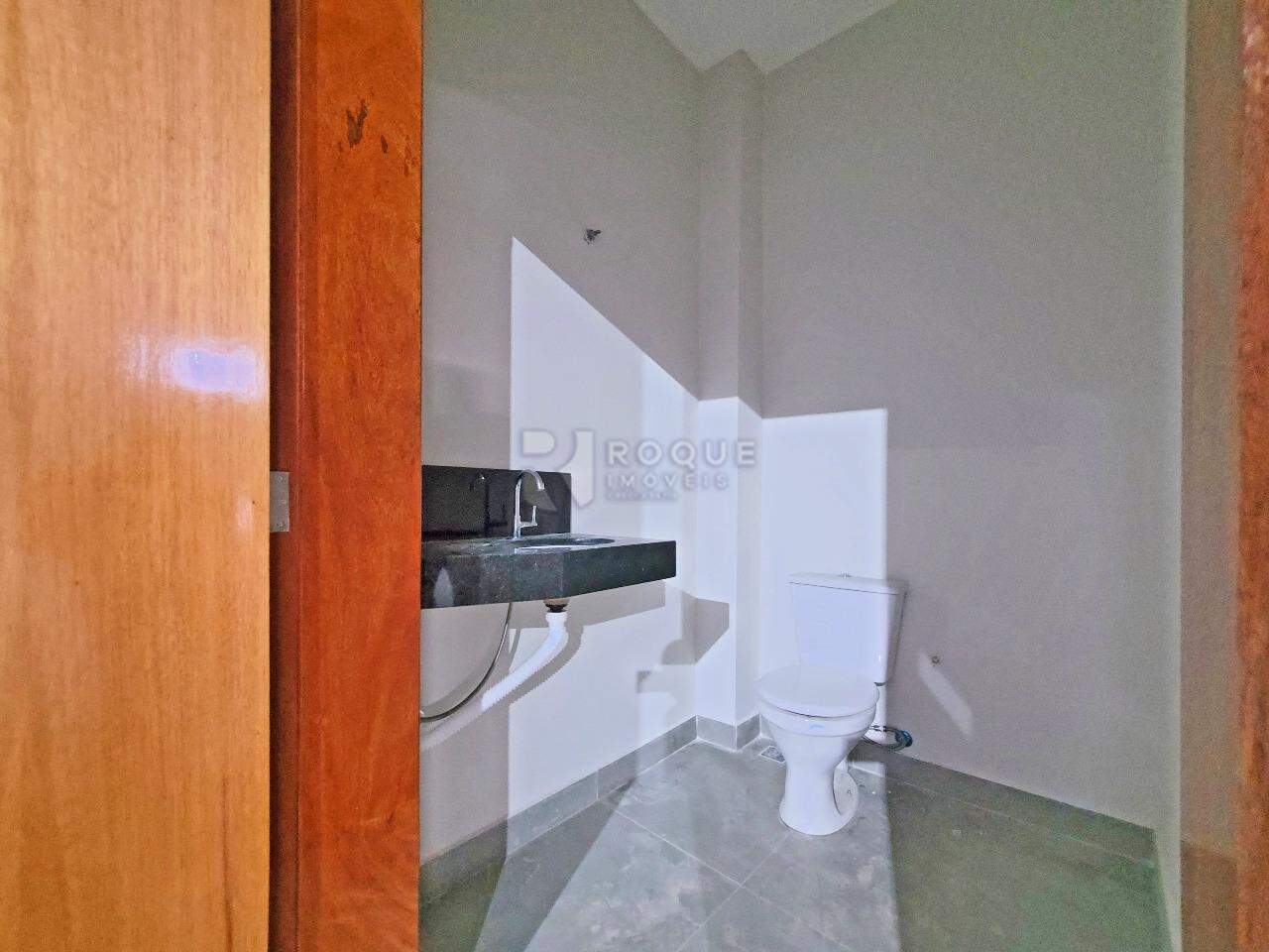 Barracão/Galpão para aluguel no bairro Jardim Porto Real II: WC 2