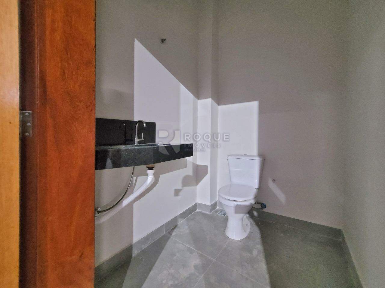 Barracão/Galpão para aluguel no bairro Jardim Porto Real II: WC 2