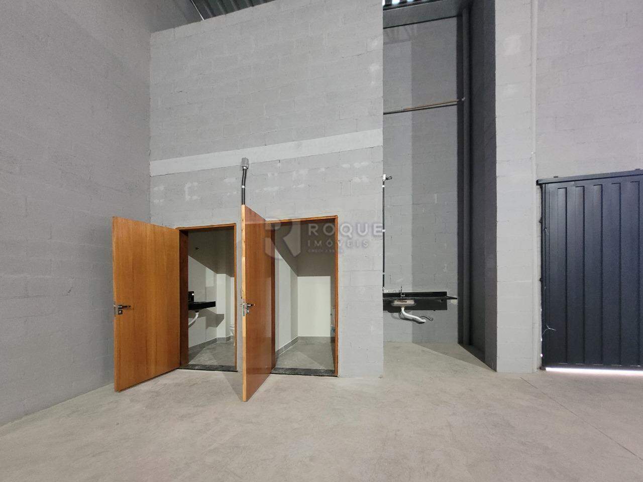 Barracão/Galpão para aluguel no bairro Jardim Porto Real II: WCS