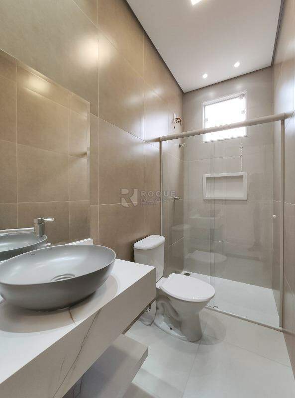Casa Residencial à venda no bairro Jardim Morro Azul: WC social 
