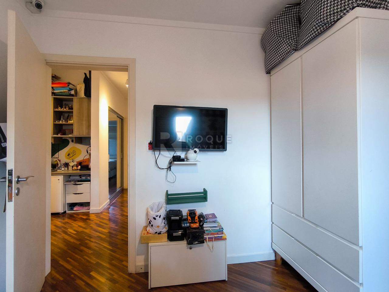 Casa em condomínio à venda no bairro Jardim Aquárius: DORMITÓRIO 1