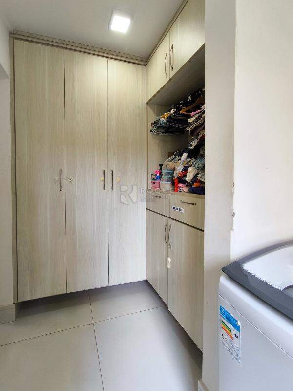Casa em condomínio à venda no bairro Jardim Aquárius: ÁREA DE SERVIÇO