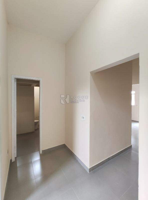 Casa Residencial para aluguel no bairro Jardim Nova Europa: Hall