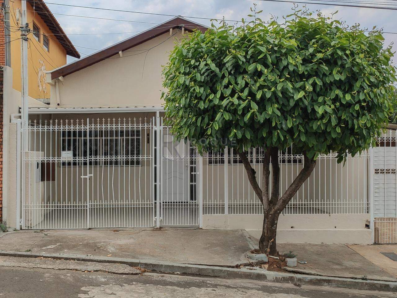 Casa Residencial para aluguel no bairro Jardim Nova Europa: Fachada 