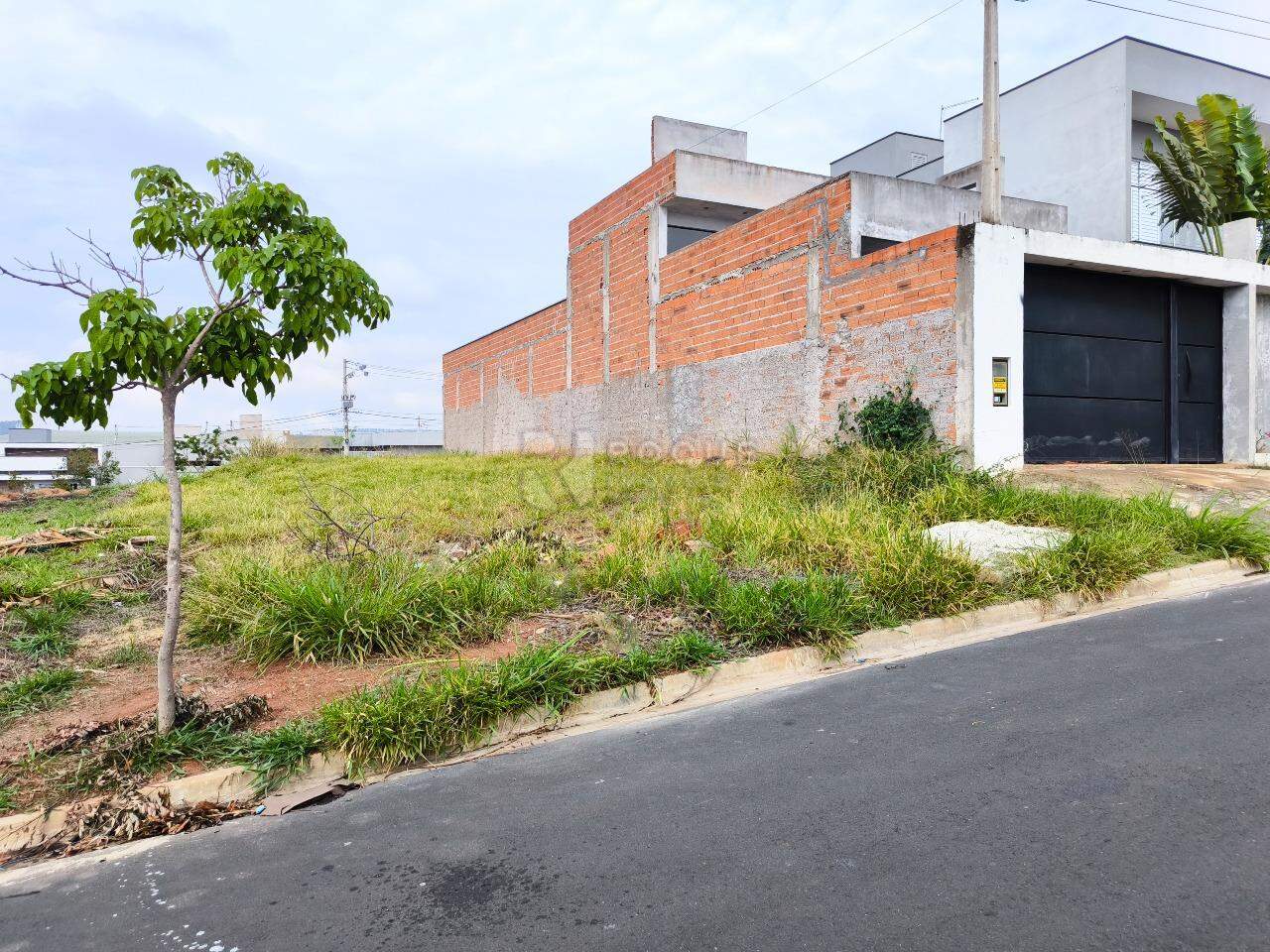 Terreno à venda no bairro Jardim Marajoara: 