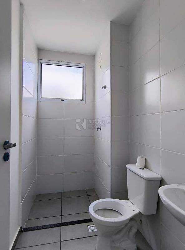 Apartamento para aluguel no bairro Chácaras Antonieta: Wc social