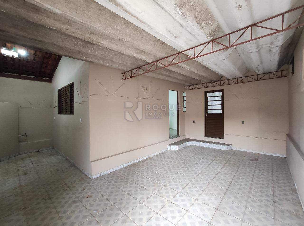 Casa Residencial para aluguel no bairro Jardim Ouro Verde: Garagem