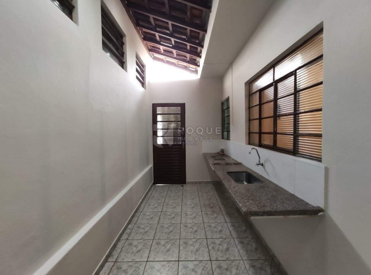 Casa Residencial para aluguel no bairro Jardim Ouro Verde: Cozinha