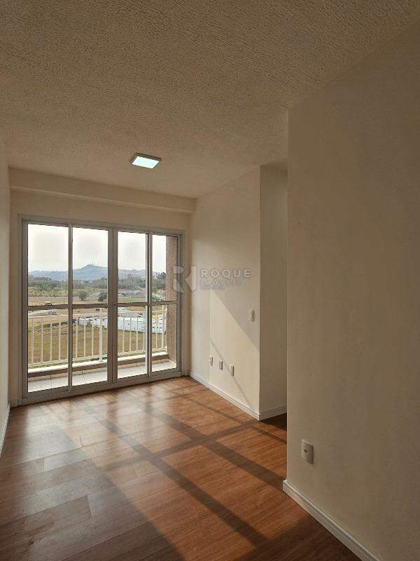 Apartamento à venda no bairro Chácaras Antonieta: Sala