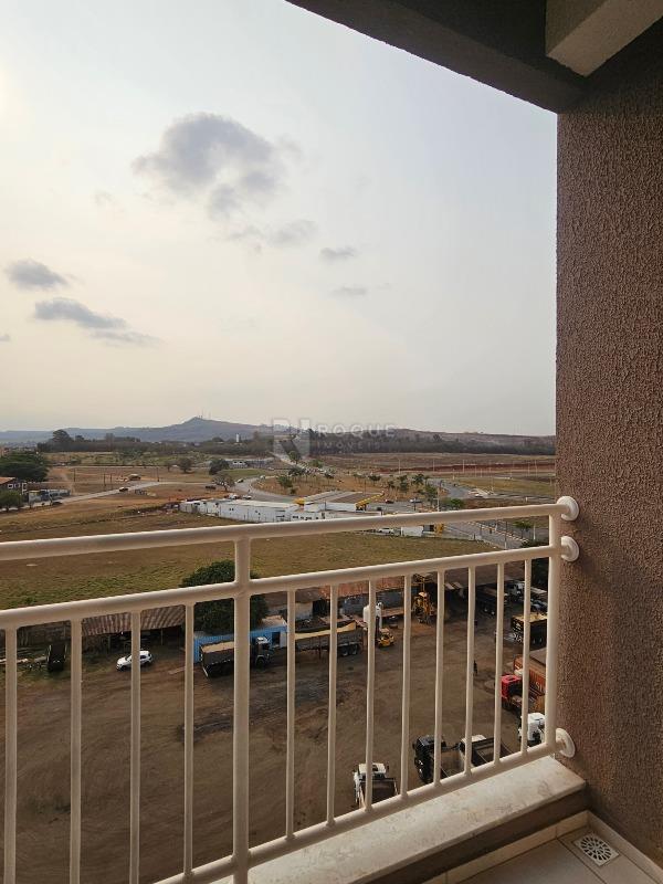 Apartamento à venda no bairro Chácaras Antonieta: Sacada