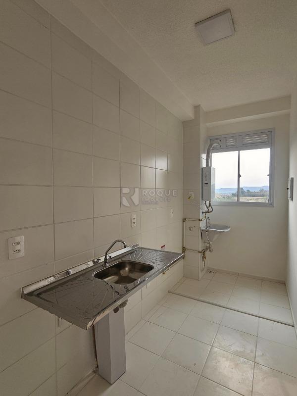 Apartamento à venda no bairro Chácaras Antonieta: Cozinha
