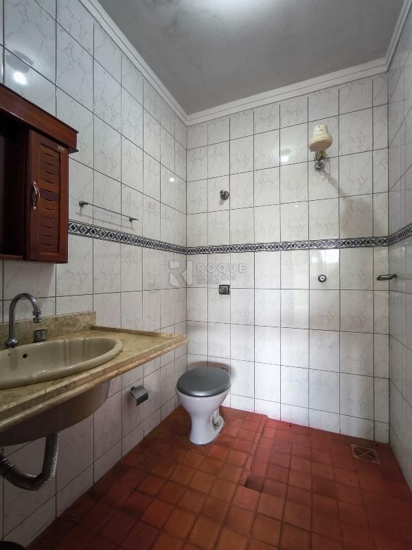 Chácara à venda no bairro Bairro dos Loiolas: BANHEIRO ÁREA GOURMET