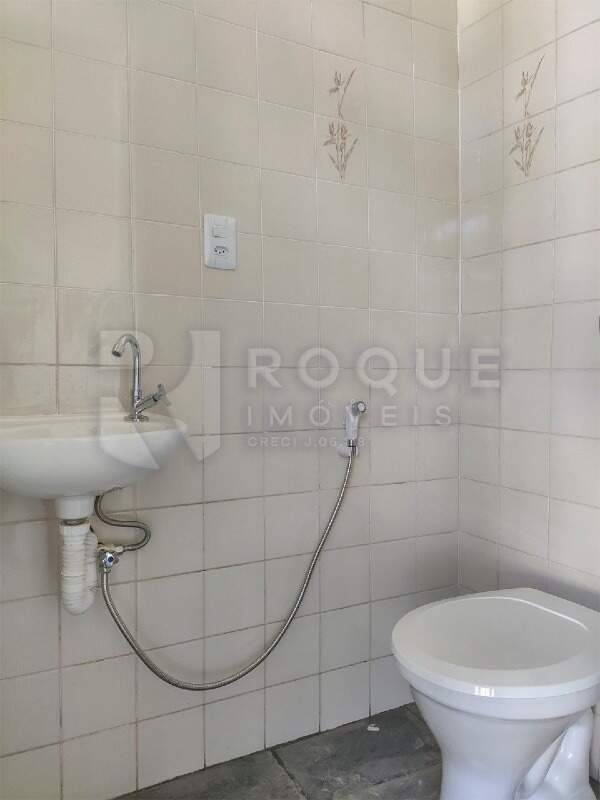 Casa Residencial à venda no bairro Residencial Chácara São José: Lavabo 