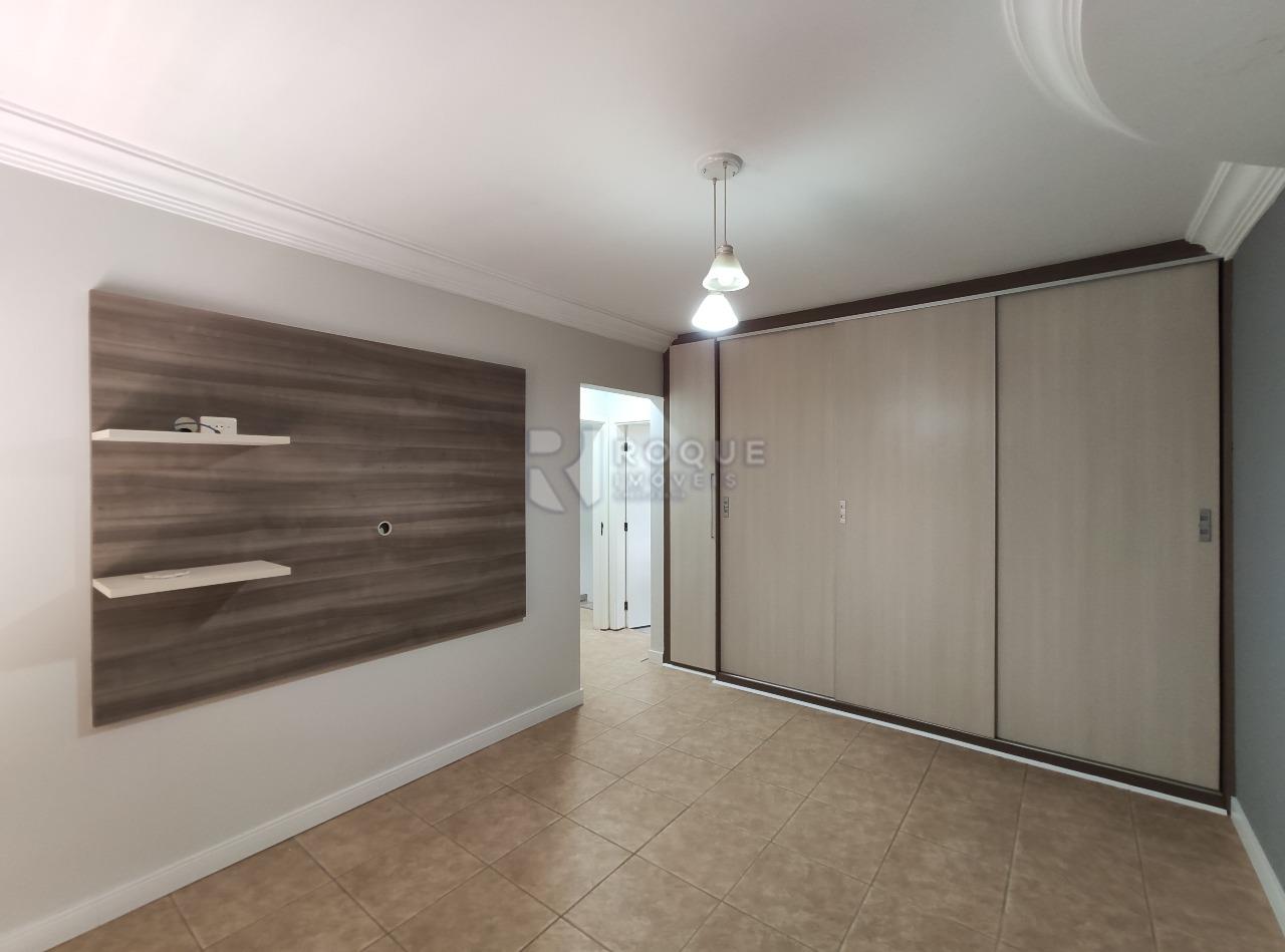 Casa em condomínio para aluguel no bairro Portal das Rosas: Dormitório 1 suíte segundo andar