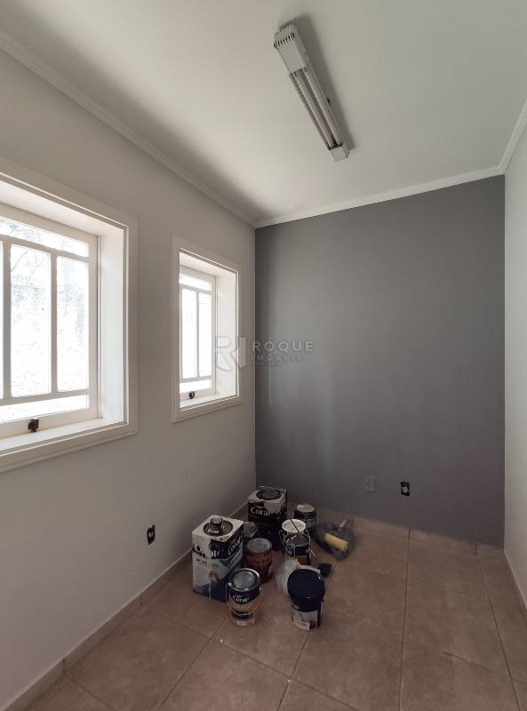 Casa em condomínio para aluguel no bairro Portal das Rosas: Escritório