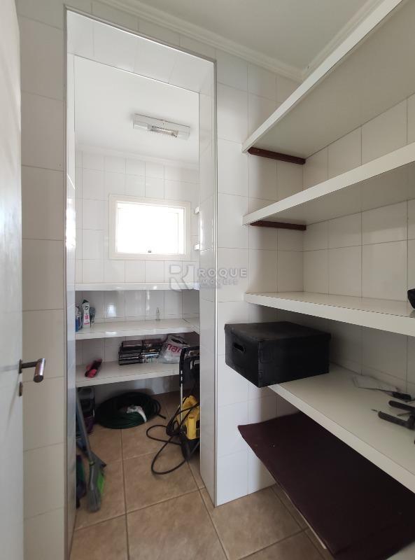 Casa em condomínio para aluguel no bairro Portal das Rosas: Despensa