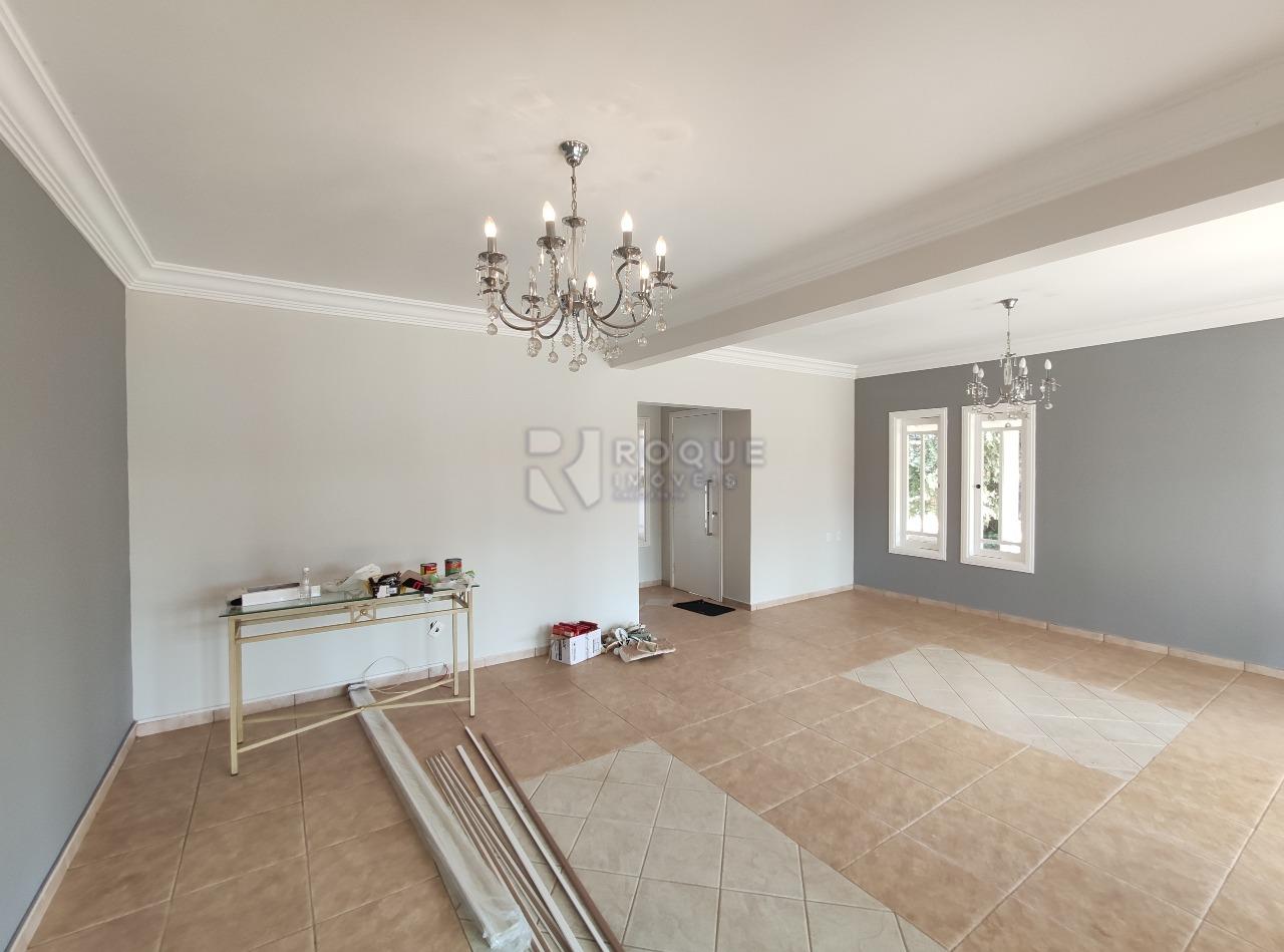 Casa em condomínio para aluguel no bairro Portal das Rosas: Sala