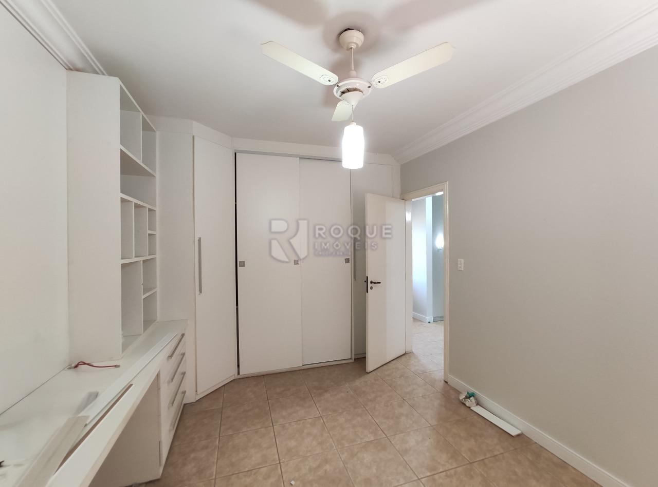 Casa em condomínio para aluguel no bairro Portal das Rosas: Dormitório 3 segundo andar