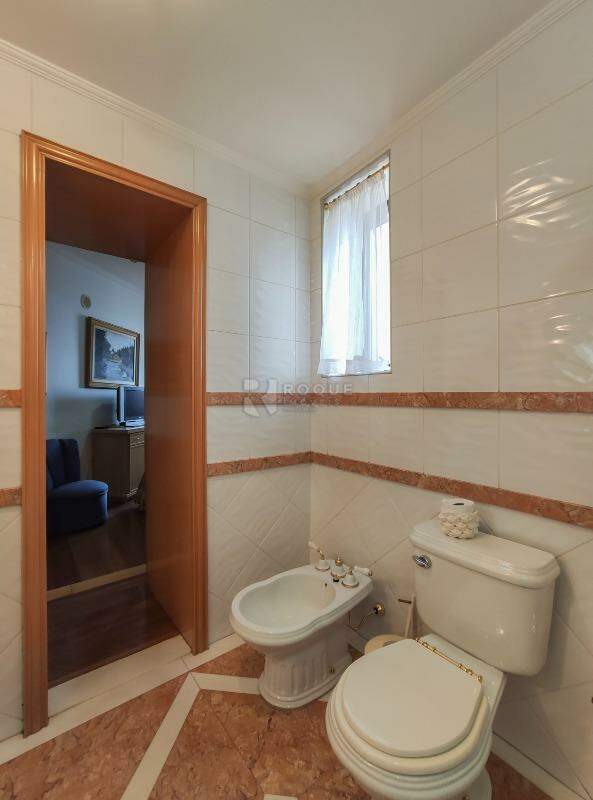 Apartamento à venda no bairro Centro: WC  Suíte 3