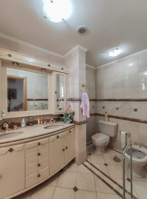 Apartamento à venda no bairro Centro: WC Suíte 2