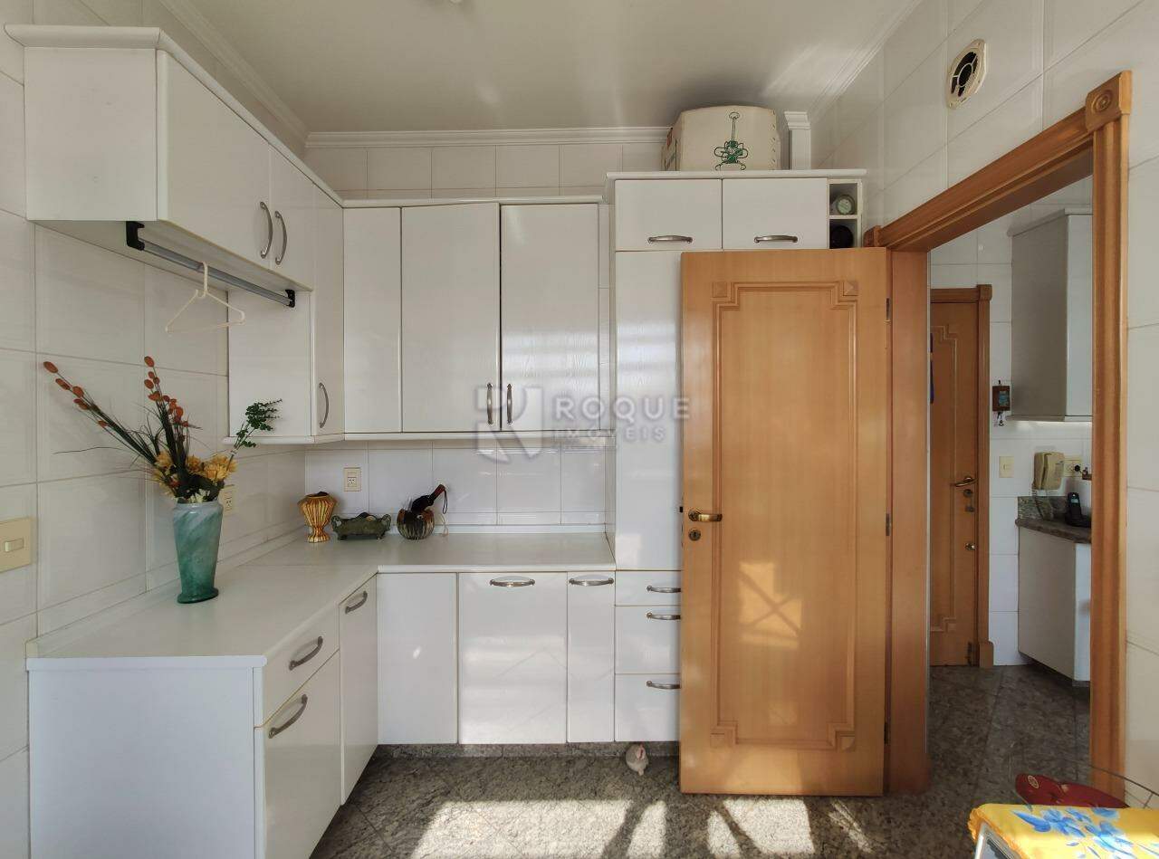 Apartamento à venda no bairro Centro: Área de serviço 