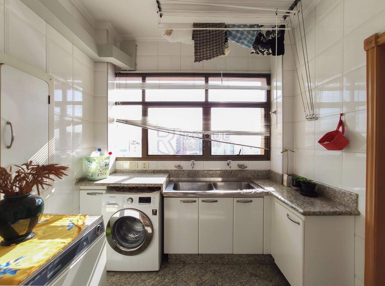 Apartamento à venda no bairro Centro: Área de serviço 