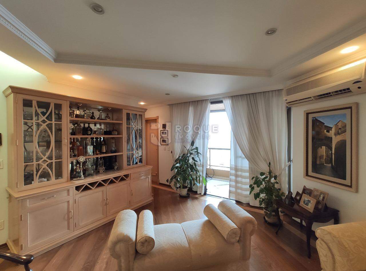 Apartamento à venda no bairro Centro: Sala 