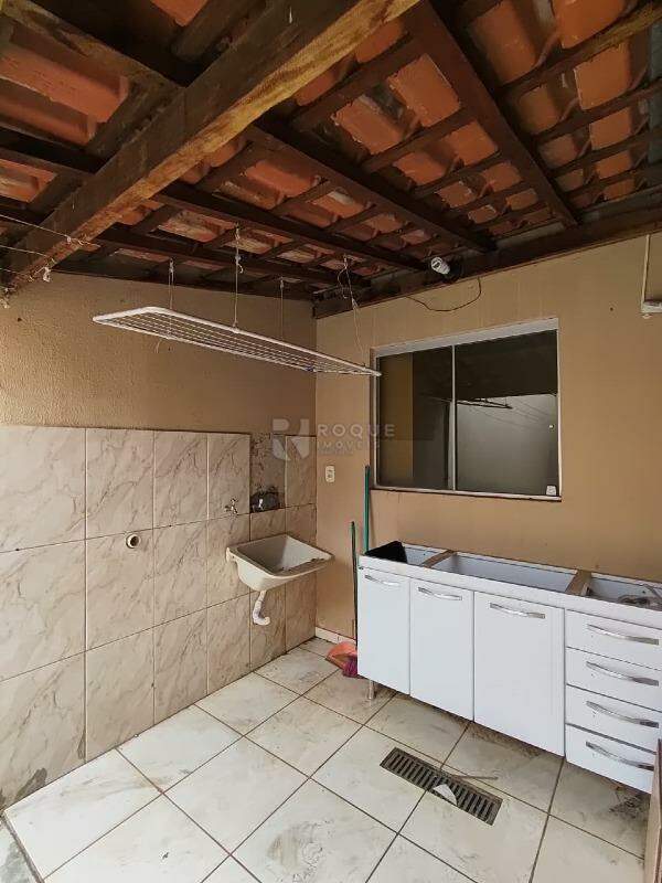 Casa Residencial para aluguel no bairro Jardim São Lourenço: Lavanderia 