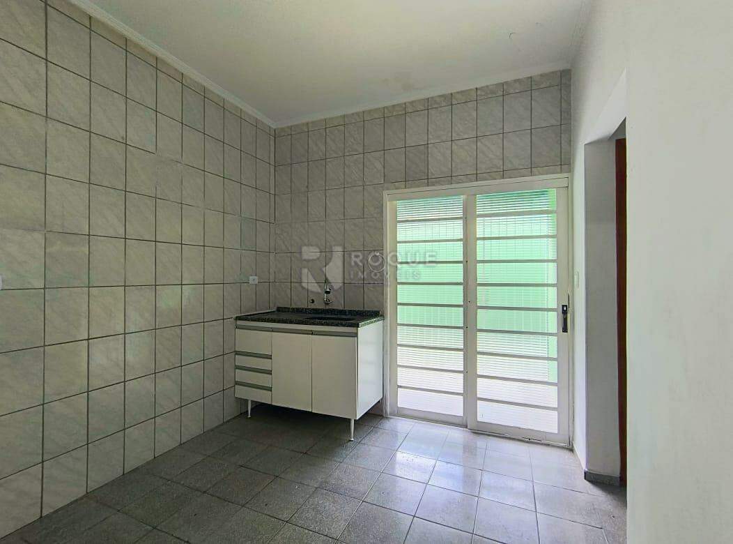 Casa Residencial para aluguel no bairro Parque Residencial Aeroporto: Cozinha