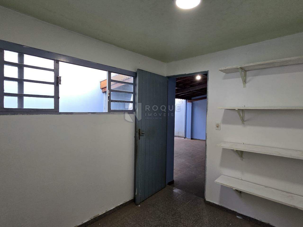 Casa Residencial à venda no bairro Jardim Santo André: Dormitório externo