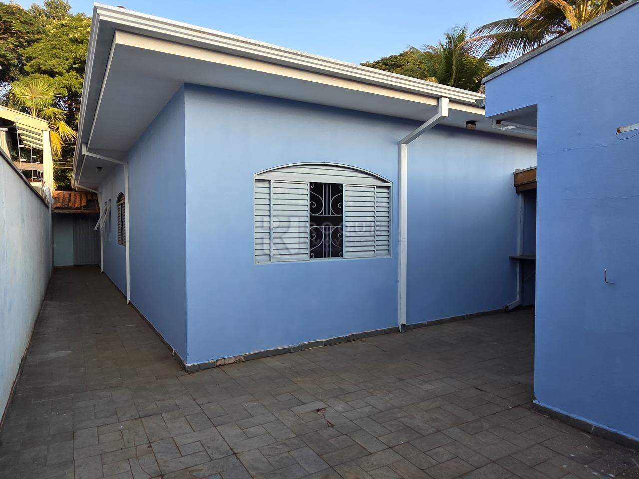 Casa Residencial à venda no bairro Jardim Santo André: Fundo