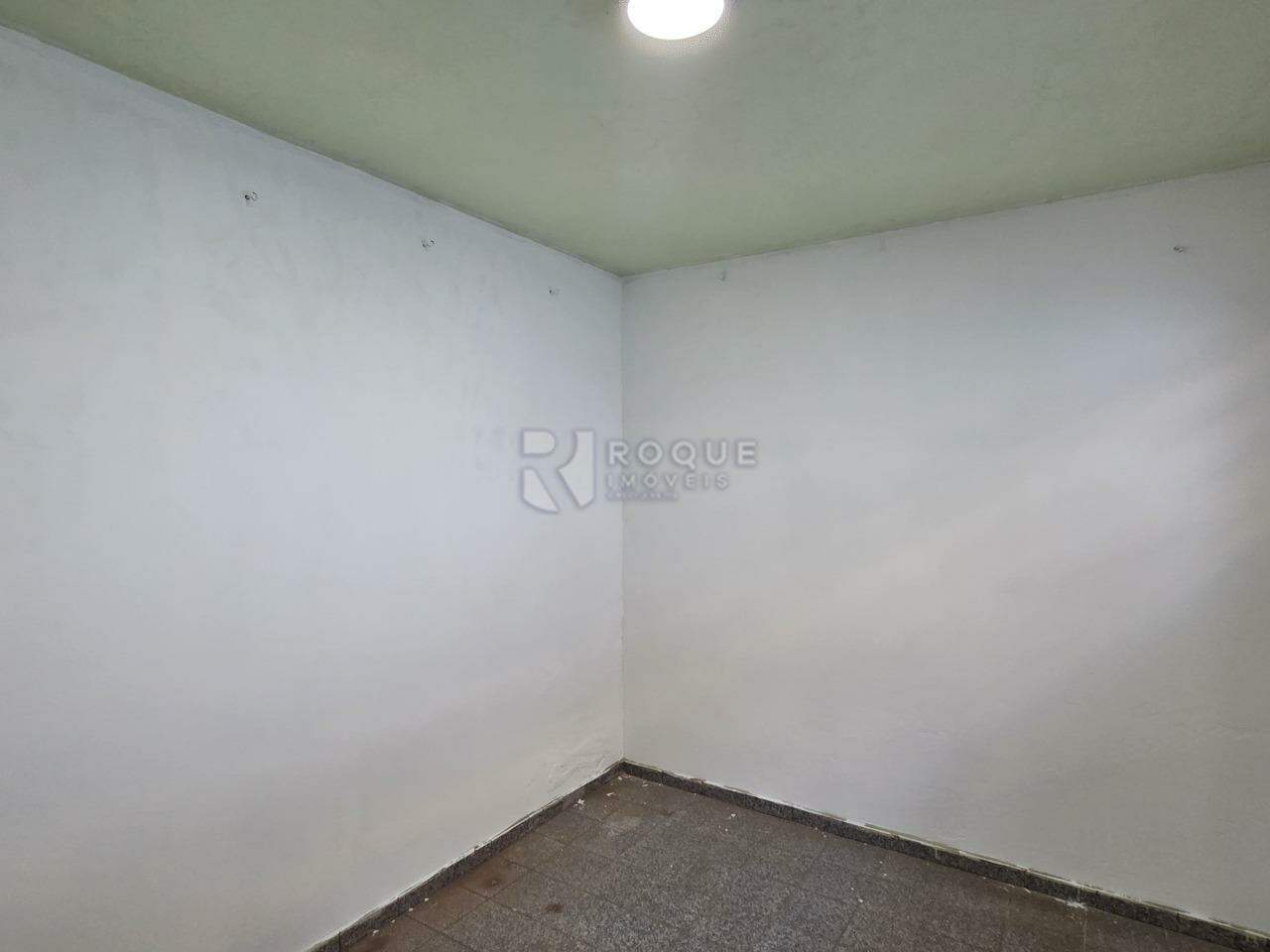 Casa Residencial à venda no bairro Jardim Santo André: Dormitório externo